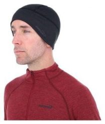 Czapka do biegania Inov-8 Running Beanie - black. Czarne czapki męskie Inov-8, bez wzorów, z materiału. Za 79.99 zł.