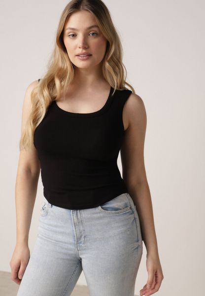 Czarny Dopasowany Top Bez Rękawów z Wiskozy z Kwadratowym Dekoltem Madu. Czarne topy damskie Born2be, m, bez wzorów, z jeansu, bez kołnierzyka. Za 59.99 zł.