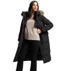 Damska długa kurtka Superdry Everest. Czarne kurtki damskie Superdry., na zimę, m, z aplikacjami, z futra, bez kaptura. Za 860.55 zł.