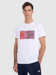 4F T-shirt regular z nadrukiem męski - biały S. Białe t-shirty męskie 4f, m, bez wzorów, z bawełny, bez kołnierzyka. W wyprzedaży za 59.99 zł.