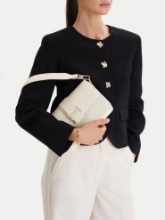 GINO ROSSI Torebka C-1-4 Beżowy. Brązowe torebki klasyczne damskie Gino Rossi, bez wzorów, ze skóry, bez dodatków. Za 249.99 zł.