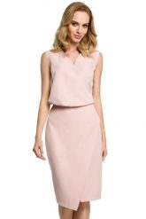 Sukienka elegancka ołówkowa do pracy kopertowy dekolt różowa. Czerwone sukienki damskie Sukienki.shop, do pracy, na lato, s, bez wzorów, biznesowe, bez kołnierzyka, bez ramiączek, kopertowe. Za 149.00 zł.