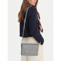 Torebka GINO ROSSI. Szare torebki klasyczne damskie Gino Rossi, bez wzorów, bez dodatków. Za 179.99 zł.