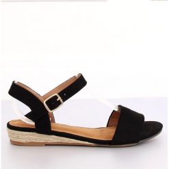 Sandałki espadryle czarne 9R73 Black. Czarne sandały damskie ButyModne, bez wzorów, bez obcasa. W wyprzedaży za 73.81 zł.