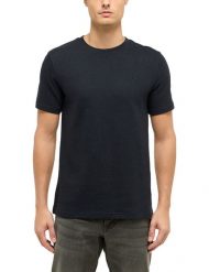 Męski T-Shirt Mustang Style Austin Jet Black 1016872 4188. Czarne koszulki męskie z długim rękawem Mustang, m. Za 79.99 zł.