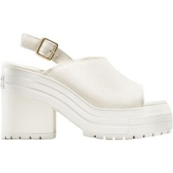 Sandały damskie Converse Chuck 70 De Luxe Heel Mule. Brązowe sandały damskie Converse, bez wzorów, z materiału, bez obcasa. Za 590.00 zł.