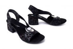 RIEKER 64683-91 black, sandały damskie. Czarne sandały damskie Rieker, bez wzorów, z gumy, bez obcasa, na obcasie. Za 202.93 zł.