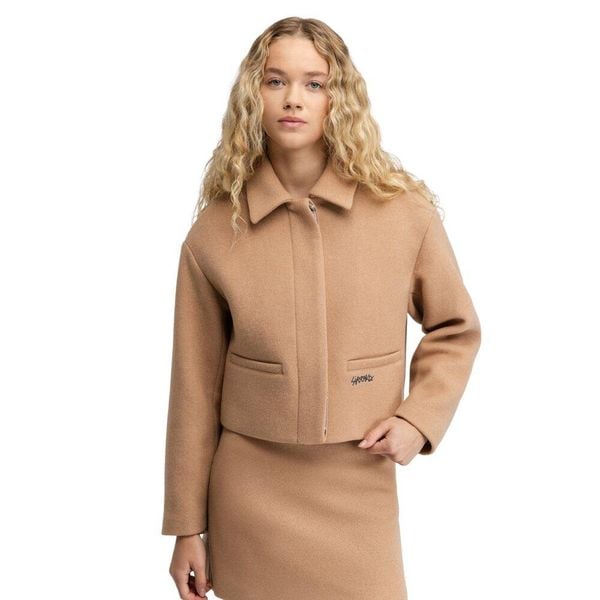 Damska krótka wełniana kurtka Siroko Strodet-W Sand. Brązowe kurtki damskie SIROKO, bez wzorów, z wełny, bez kaptura. Za 380.00 zł.