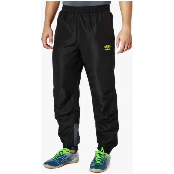 Umbro Spodnie Veloce Woven , czarny, rozmiar M. Czarne spodnie materiałowe męskie Umbro, bez wzorów, z materiału. W wyprzedaży za 63.99 zł.