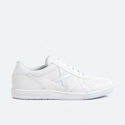 Buty sportowe Munich 3111207 uniseks. Białe buty sportowe na co dzień damskie munich, na lato, z materiału, bez zapięcia, do piłki nożnej. Za 338.30 zł.