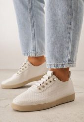 Beżowe Wsuwane Tenisówki z Perforacją i Podeszwą z Bieżnikiem Illanya. Brązowe trampki i tenisówki damskie Born2be, bez wzorów, z jeansu. Za 69.99 zł.