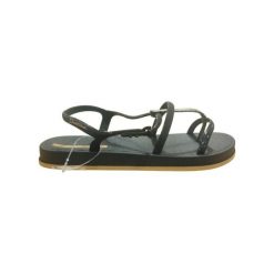 Sandały Ipanema Drip Intense czarne. Czarne sandały damskie Ipanema, bez wzorów, bez obcasa. Za 139.99 zł.