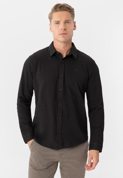 Miękka koszula, Slim Fit, K-STERRY. Czarne koszule męskie Volcano, m, bez wzorów, z bawełny, bez kołnierzyka, bez ramiączek. Za 139.99 zł.