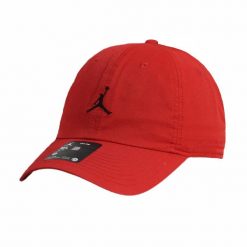 Czapka z daszkiem Air Jordan Jumpman Club Cap Czerwona FD5185-687. Czerwone czapki męskie Jordan, bez wzorów, sportowe. Za 129.99 zł.