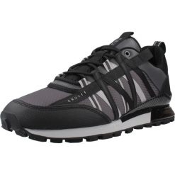 Buty CRUYFF FEARIA HEX TECH Czarny. Czarne buty trekkingowe męskie CRUYFF, z syntetyku, bez zapięcia, trekkingowe. Za 510.99 zł.
