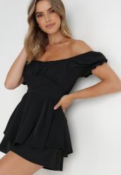 Czarny Kombinezon Rhodosyne. Czarne kombinezony damskie Born2be, m, bez wzorów, eleganckie, bez kołnierzyka, bez ramiączek, krótkie. Za 149.99 zł.