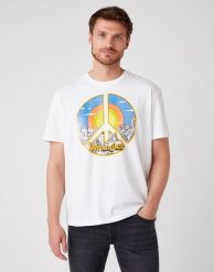 T-SHIRT MĘSKI WRANGLER SS CAR TEE WHITE W7APGF989 112131357. Białe t-shirty męskie Wrangler, m, bez wzorów, bez kołnierzyka. Za 69.99 zł.