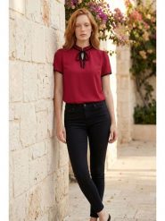 SOULSHAE Bluzka w kolorze czerwonym rozmiar: XXL/3XL. Czerwone bluzki damskie SOULSHAE, xl, bez wzorów, bez kołnierzyka, bez ramiączek. Za 104.95 zł.