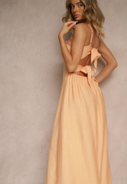 Pomarańczowa Sukienka z Wiskozą o Rozkloszowanym Kroju Merelessa. Brązowe sukienki damskie Renee, na co dzień, l, bez wzorów, z wiskozy, eleganckie, bez kołnierzyka, bez ramiączek, maxi, proste. Za 89.99 zł.