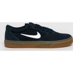 Nike - Buty SB Chron Solarsoft. Niebieskie buty sportowe na co dzień męskie Nike, z materiału, bez zapięcia. W wyprzedaży za 239.90 zł.