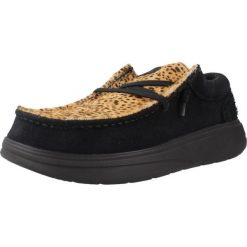 Buty HEY DUDE WENDY X LUXE Nadruk zwierzęcy. Obuwie trekkingowe damskie SENZA MARCA. Za 322.99 zł.