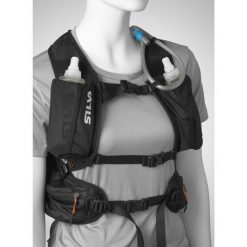 Plecak biegowy Silva Strive Mountain Pack 17+3. Czarne plecaki męskie SILVA, bez wzorów. Za 424.99 zł.