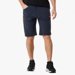 Szorty turystyka męskie Swedemount Glittertind Shorts oddychające. Brązowe szorty męskie SWEDEMOUNT, bez wzorów, z tkaniny, sportowe. Za 249.99 zł.