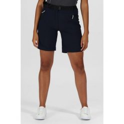 Spodenki trekkingowe damskie Xert Stretch. Czerwone szorty damskie Regatta, bez wzorów, z materiału, sportowe. W wyprzedaży za 305.50 zł.