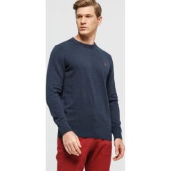 Timberland Sweter Williams River Crew , granatowy, rozmiar M. Niebieskie swetry męskie Timberland, m, z aplikacjami, z bawełny, bez kołnierzyka. W wyprzedaży za 263.99 zł.