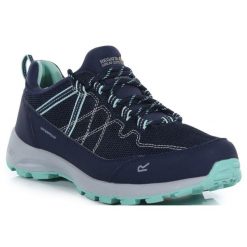 Buty trekkingowe dla kobiet Regatta SAMARIS LOW. Czerwone obuwie trekkingowe damskie Regatta. Za 239.99 zł.
