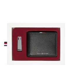 Portfel Tommy Hilfiger. Czarne portfele męskie Tommy Hilfiger, bez wzorów. Za 369.99 zł.