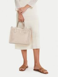 Guess Torebka Brigitta HWWZ72 06230 Écru. Białe torebki klasyczne damskie Guess, z aplikacjami, ze skóry, bez dodatków. Za 512.99 zł.