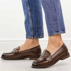 Czekoladowe skórzane mokasyny damskie Potocki 19465. Brązowe mokasyny damskie POTOCKI, z jeansu. Za 229.00 zł.