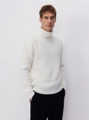 Sweter z domieszką wełny - złamana biel. Swetry męskie Reserved, l, bez wzorów, z dzianiny, bez kołnierzyka. Za 179.99 zł.