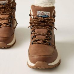 Buty trekkingowe damskie Regatta Sherbourne. Brązowe obuwie trekkingowe damskie Regatta. Za 341.00 zł.