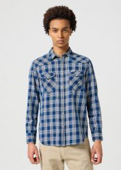 WRANGLER MĘSKA KOSZULA WESTERN INDIGO SHIRT DARK WASH 112357250 W5K9014055. Niebieskie koszule męskie Wrangler, m, bez wzorów, bez kołnierzyka, bez ramiączek. Za 179.99 zł.
