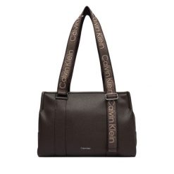 Torebka Calvin Klein. Brązowe torebki klasyczne damskie CALVIN KLEIN, bez wzorów, bez dodatków. Za 649.99 zł.