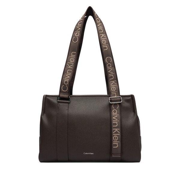 Torebka Calvin Klein. Brązowe torebki klasyczne damskie CALVIN KLEIN, bez wzorów, bez dodatków. Za 649.99 zł.