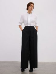 BGN Spodnie w kolorze czarnym rozmiar: 40. Czarne spodnie materiałowe damskie BGN, bez wzorów, z materiału. Za 148.26 zł.