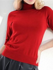 Sweter z krótkim rękawem - czerwony. Czerwone golfy damskie Sinsay, l, bez wzorów, z materiału, bez ramiączek. W wyprzedaży za 17.99 zł.
