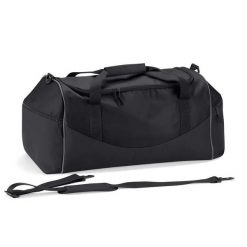 Torba sportowa Quadra Teamwear. Czarne torebki dziecięce QUADRA. Za 216.50 zł.