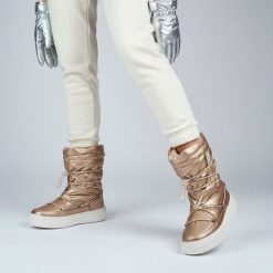 Śniegowce damskie Big Star, z połączenia materiału tekstylnego i syntetycznego z pikowaną metaliczną cholewką regulowanym sznurowaniem, beżowe, KK274. Brązowe śniegowce damskie Big Star, ze skóry ekologicznej. Za 209.00 zł.