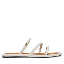Klapki Tommy Hilfiger. Białe klapki damskie Tommy Hilfiger, bez wzorów, bez obcasa. Za 349.99 zł.