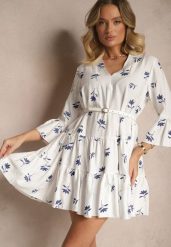 Biała Rozkloszowana Sukienka z Wiskozą Zdobiona Haftem i Falbanami Aliorra. Białe sukienki damskie Renee, na co dzień, l, z aplikacjami, z bawełny, eleganckie, bez kołnierzyka, bez ramiączek, mini, proste. Za 129.99 zł.