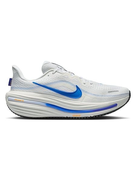 Nike Buty "AIR WINFLO 12" w kolorze biało-niebieskim do biegania rozmiar: 45,5. Białe obuwie do biegania damskie Nike. Za 322.94 zł.
