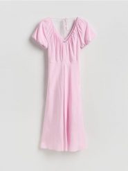 Sukienka z wiskozą - różowy. Czerwone sukienki damskie Reserved, l, bez wzorów, z tkaniny, bez kołnierzyka, bez ramiączek. Za 139.99 zł.