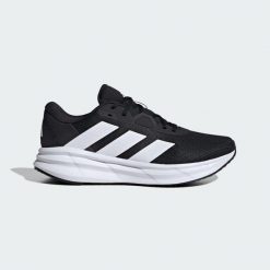 Buty Galaxy 7 Running. Białe obuwie do biegania damskie Adidas. Za 239.00 zł.