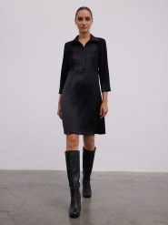 BGN Sukienka w kolorze czarnym rozmiar: 36. Czarne sukienki damskie BGN, na co dzień, bez wzorów, z tkaniny, bez kołnierzyka, bez ramiączek, midi, proste. Za 152.99 zł.