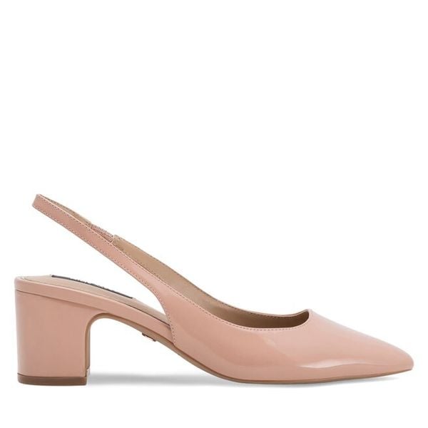 Sandały Nine West. Brązowe sandały damskie Nine West, bez wzorów, bez obcasa, na słupku. Za 199.99 zł.