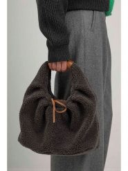 Josephine & Co Torebka w kolorze szarym rozmiar: onesize. Szare torebki klasyczne damskie Josephine & Co, bez wzorów, z materiału, bez dodatków. Za 285.49 zł.
